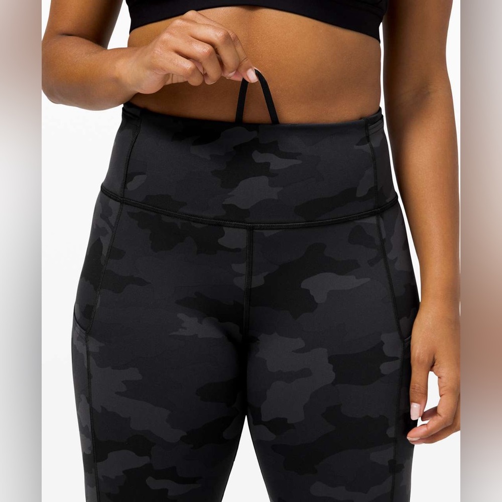 Lululemon Fast and Free Tight II 25" Heritage 365 Camo Deep Coal Multi - Size 6 - Picture 3 of 10